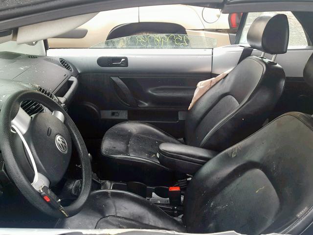3VWRF31Y96M318228 - 2006 VOLKSWAGEN NEW BEETLE Silber Foto 5