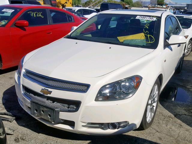 1G1ZK57718F274052 - 2008 CHEVROLET MALIBU LTZ WHITE photo 2