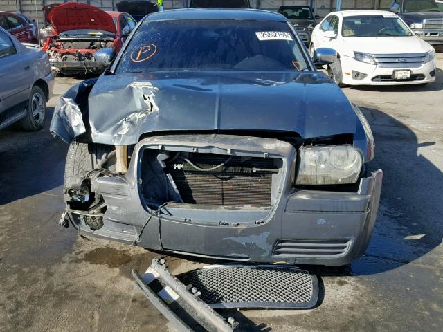 2C3JA43R05H138695 - 2005 CHRYSLER 300 GREEN photo 10