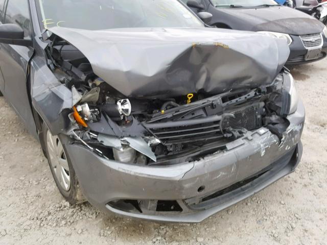 3VW2K7AJ7EM313583 - 2014 VOLKSWAGEN JETTA BASE GRAY photo 9