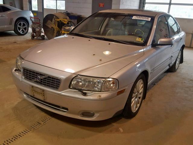 YV1TS592761440819 - 2006 VOLVO S80 2.5T SILVER photo 2