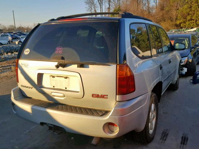 1GKDS13S472140425 - 2007 GMC ENVOY SILVER photo 4