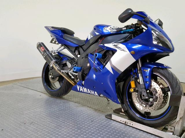 JYARN10E12A000222 - 2002 YAMAHA YZFR1 BLUE photo 2