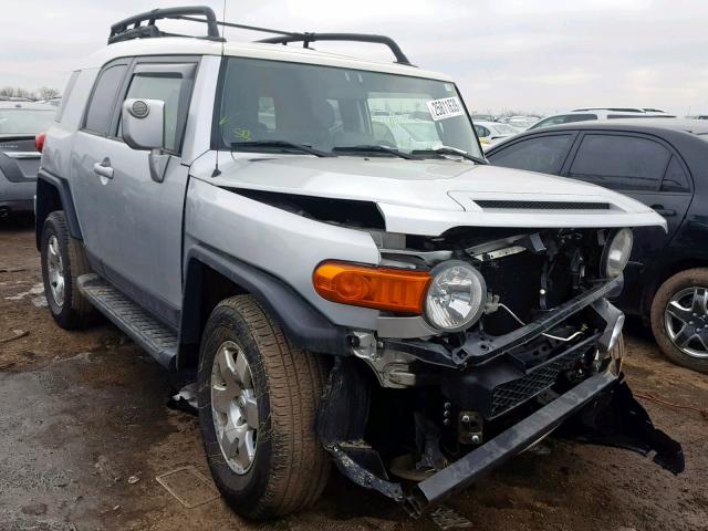 JTEBU11FX70036161 - 2007 TOYOTA FJ CRUISER SILVER photo 1