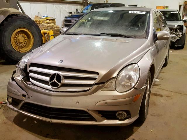 4JGCB22E08A068831 - 2008 MERCEDES-BENZ R 320 CDI SILVER photo 2