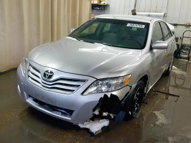 4T1BF3EK2BU153666 - 2011 TOYOTA CAMRY BASE SILVER photo 2