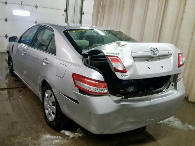 4T1BF3EK2BU153666 - 2011 TOYOTA CAMRY BASE SILVER photo 3