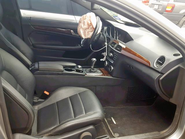 WDDGJ4HB8EG266444 - 2014 MERCEDES-BENZ C 250 GRAY photo 5