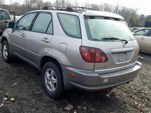 JT6HF10U9X0043621 - 1999 LEXUS RX 300 SILVER photo 3