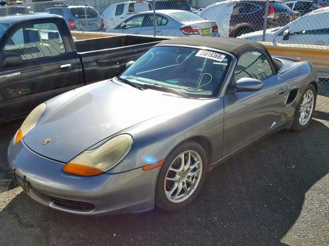 WP0CA29892U621487 - 2002 PORSCHE BOXSTER GRAY photo 2