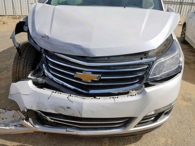 1GNKRJKD2HJ103132 - 2017 CHEVROLET TRAVERSE P WHITE photo 7