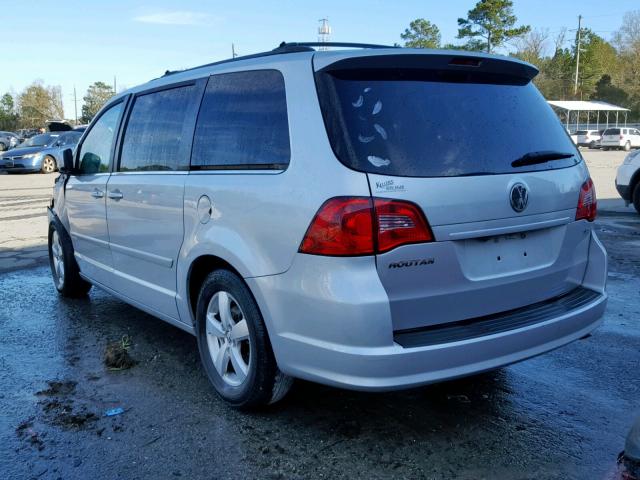 2V8HW34139R595147 - 2009 VOLKSWAGEN ROUTAN SE SILVER photo 3