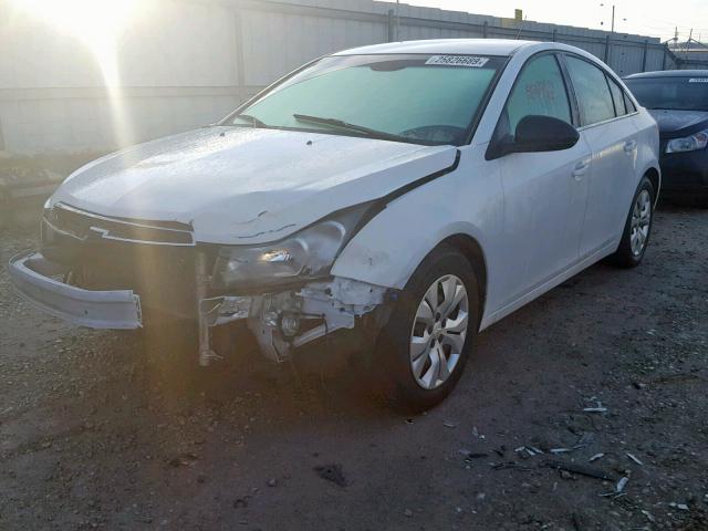 1G1PC5SH8C7286805 - 2012 CHEVROLET CRUZE LS WHITE photo 2