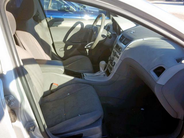 1G1ZB5E08CF265377 - 2012 CHEVROLET MALIBU LS 银色 照片 5
