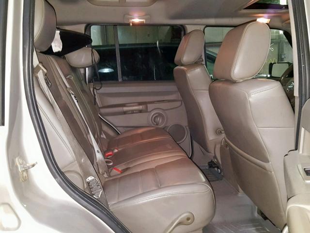 1J8HG48P47C528665 - 2007 JEEP COMMANDER TAN photo 6