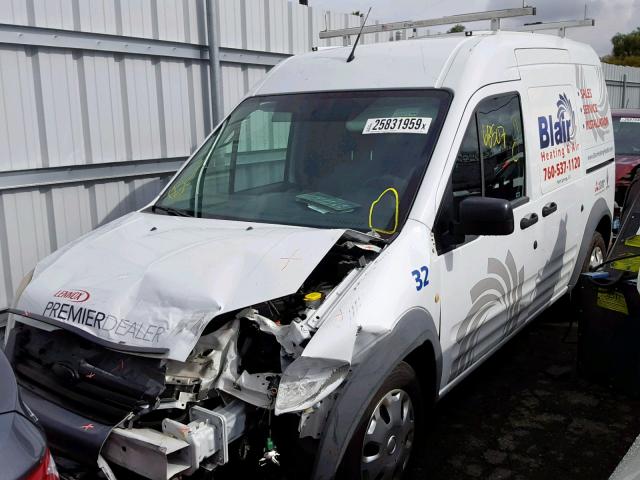 NM0LS7AN3DT166833 - 2013 FORD TRANSIT CO WHITE photo 2