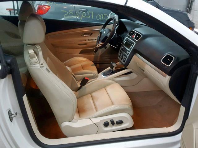 WVWDA71F97V004104 - 2007 VOLKSWAGEN EOS 2.0T S WHITE photo 5