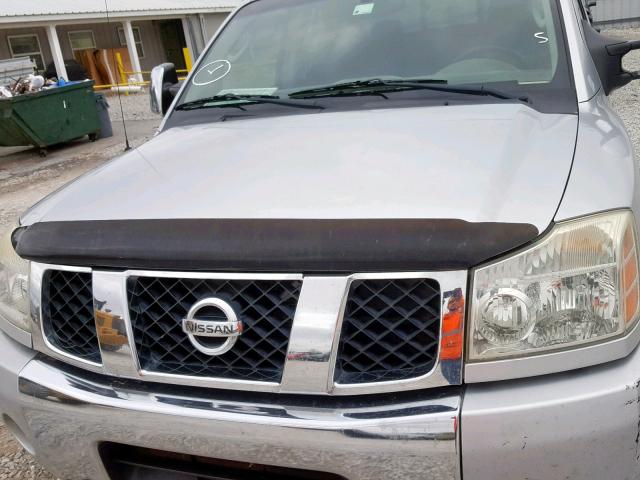 1N6AA07BX4N586236 - 2004 NISSAN TITAN XE SILVER photo 9