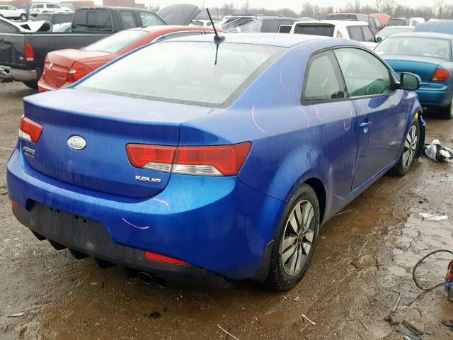 KNAFU6A22D5697467 - 2013 KIA FORTE EX BLUE photo 4