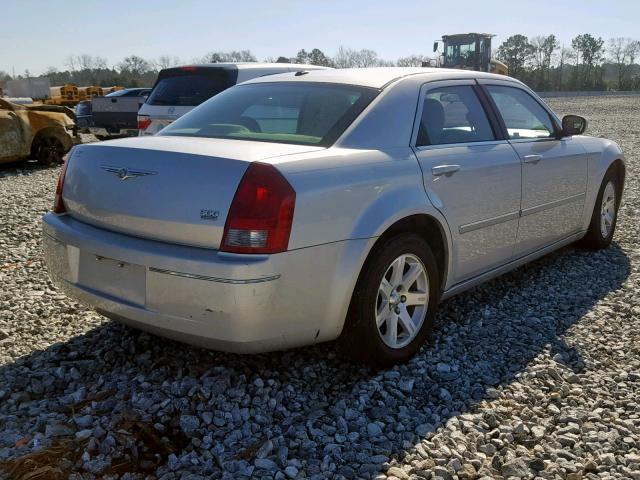 2C3KA53G86H271604 - 2006 CHRYSLER 300 TOURIN SILVER photo 4