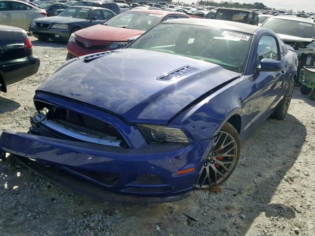 1ZVBP8AM1D5277203 - 2013 FORD MUSTANG BLUE photo 2