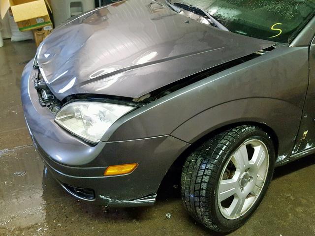 1FAHP34NX6W153390 - 2006 FORD FOCUS ZX4 GRAY photo 10