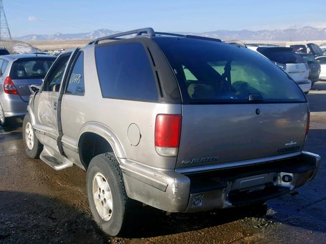 1GNCT18W6WK198400 - 1998 CHEVROLET BLAZER GOLD photo 3