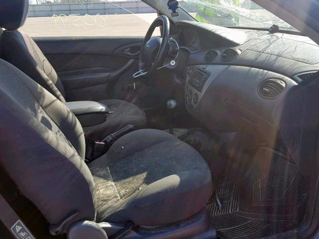 3FAFP31343R175054 - 2003 FORD FOCUS ZX3 GRAY photo 5