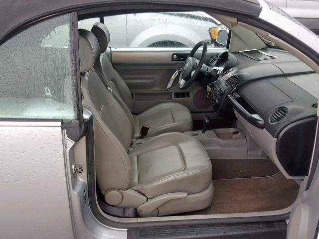 3VWRF31Y36M310657 - 2006 VOLKSWAGEN NEW BEETLE Silber Foto 5