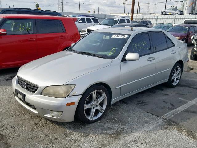 JTHBD192X30069059 - 2003 LEXUS IS 300 SILVER photo 2