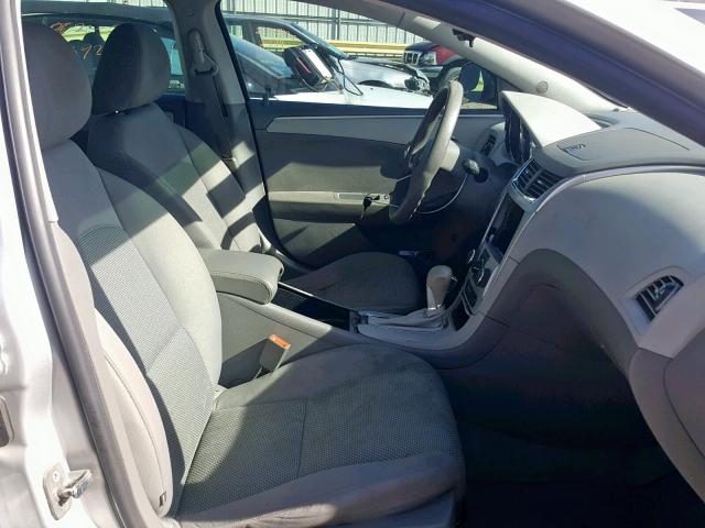 1G1ZA5E0XCF350224 - 2012 CHEVROLET MALIBU LS 银色 照片 5