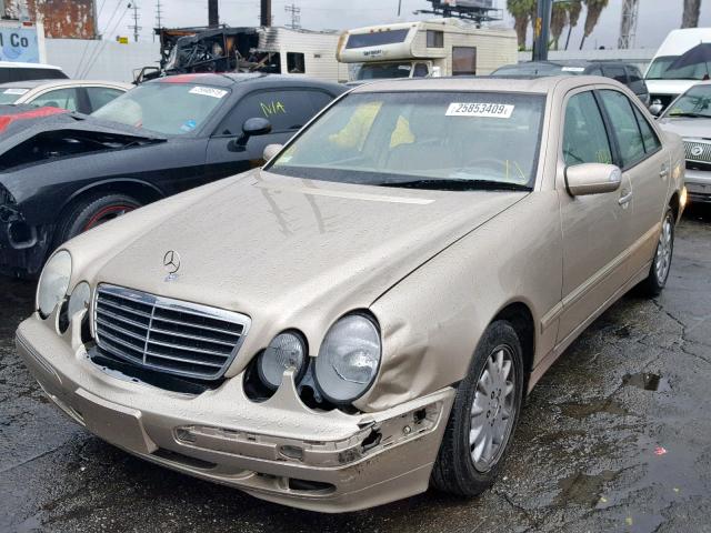 WDBJF65J4YB144074 - 2000 MERCEDES-BENZ E 320 GOLD photo 2