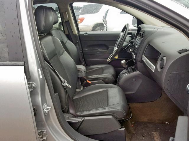 1C4NJCBA4HD152720 - 2017 JEEP COMPASS SP ნაცრისფერი ფოტო 5