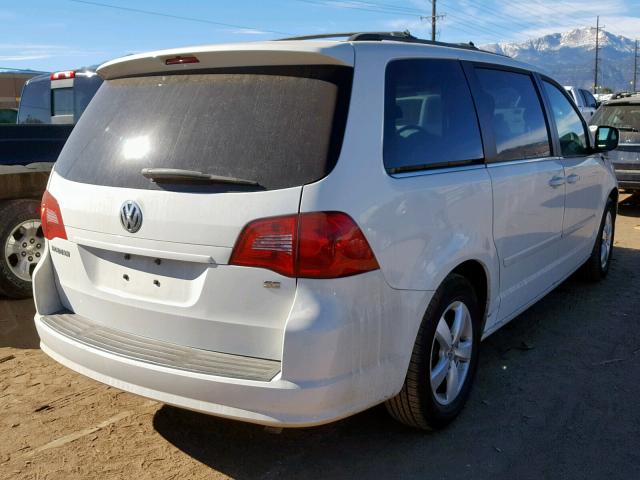 2V8HW34139R543680 - 2009 VOLKSWAGEN ROUTAN SE WHITE photo 4