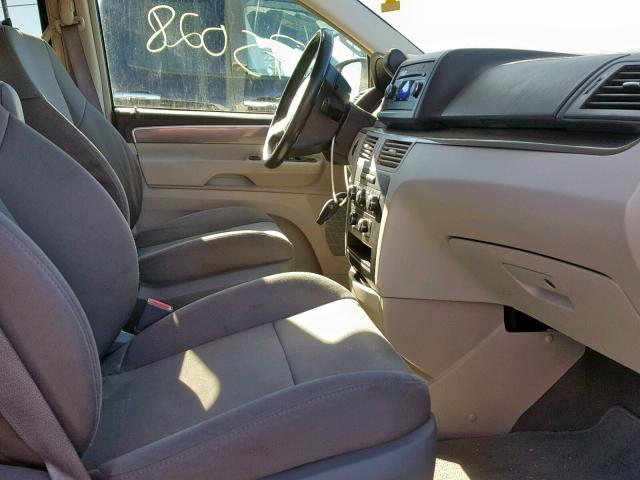 2V8HW34139R543680 - 2009 VOLKSWAGEN ROUTAN SE WHITE photo 5