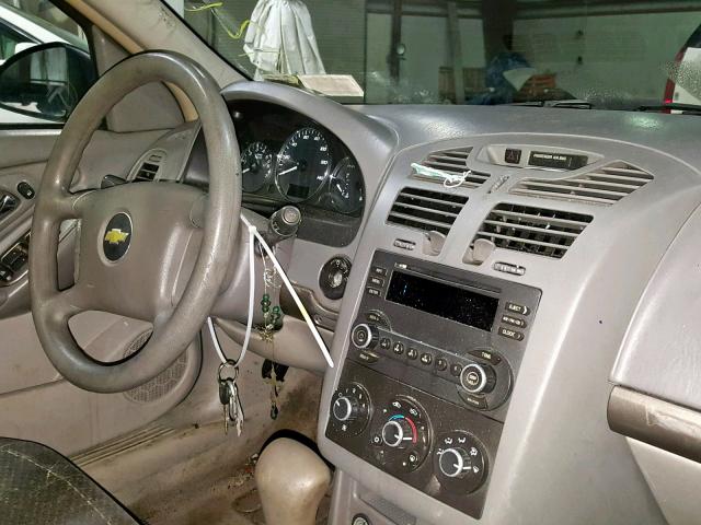 1G1ZS58F68F126758 - 2008 CHEVROLET MALIBU LS Gris photo 9