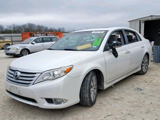 4T1BK3DB4BU390642 - 2011 TOYOTA AVALON BAS WHITE photo 2