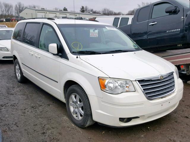 2A4RR5D18AR176499 - 2010 CHRYSLER TOWN & COU WHITE photo 1