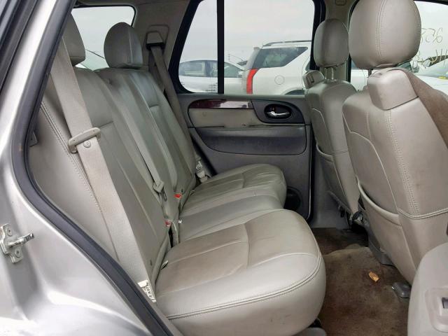 1GKDT13S482180910 - 2008 GMC ENVOY SILVER photo 6