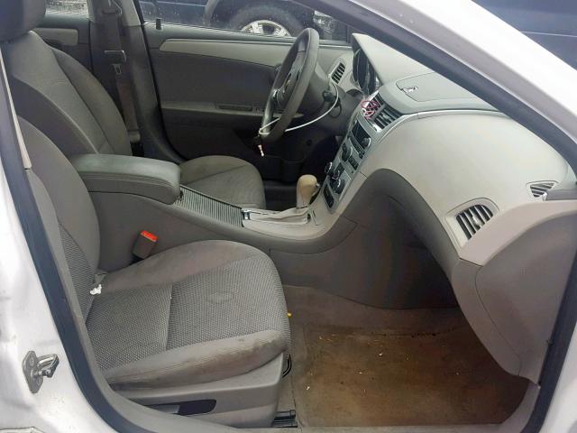 1G1ZB5E02CF172824 - 2012 CHEVROLET MALIBU LS WHITE photo 5