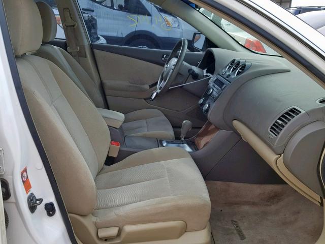 1N4AL21E78C251373 - 2008 NISSAN ALTIMA 2.5 WHITE photo 5