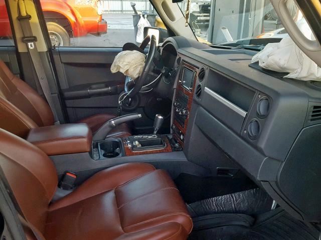 1J8HG582X8C182603 - 2008 JEEP COMMANDER BLACK photo 5