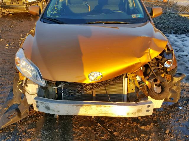 2T1KU40E19C051445 - 2009 TOYOTA COROLLA MA GOLD photo 7