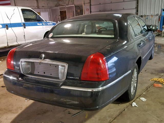 1LNHM83W76Y600588 - 2006 LINCOLN TOWN CAR D BLACK photo 4