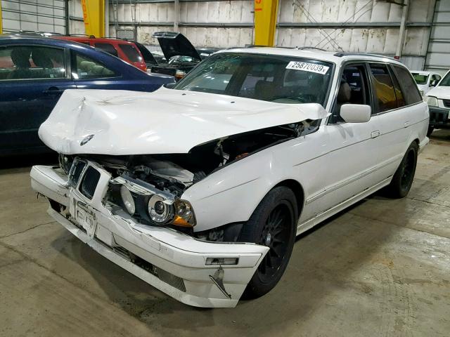 WBAHK2317RGF80266 - 1994 BMW 530 IT WHITE photo 2