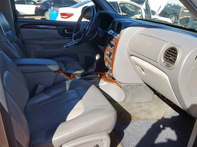 1GKDT13S232303970 - 2003 GMC ENVOY TAN photo 5