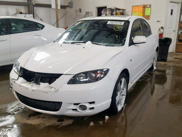 JM1BK123051281296 - 2005 MAZDA 3 S WHITE photo 2