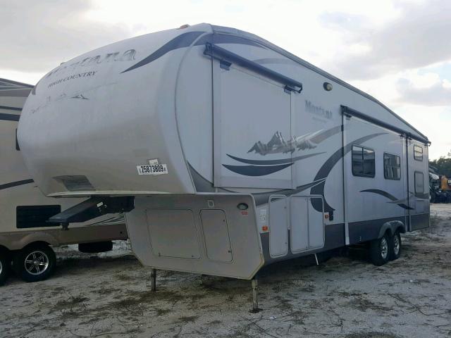 4YDF33320AA740026 - 2010 KEYSTONE MONTANA WHITE photo 2