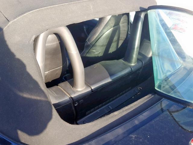 4USCH9335XLF80612 - 1999 BMW Z3 2.3 BLACK photo 6