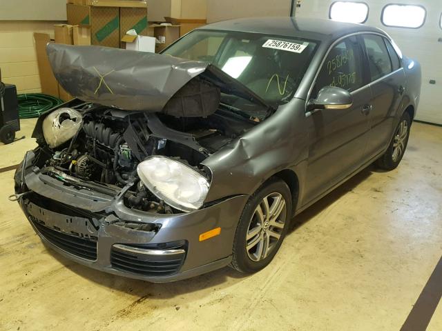 3VWRG71K96M660147 - 2006 VOLKSWAGEN JETTA 2.5 GRAY photo 2